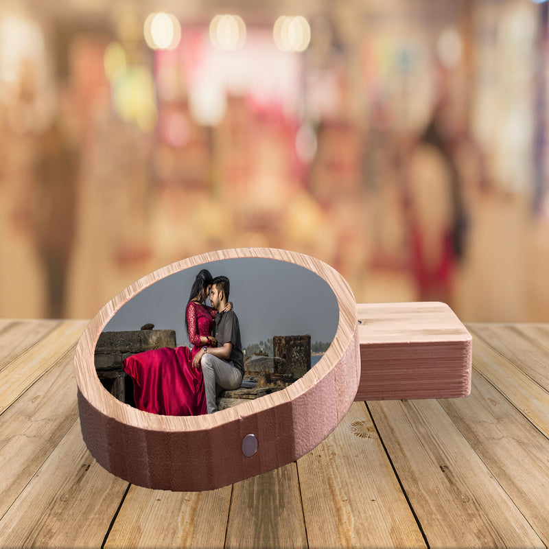 Personalized Bamboo Magnetic Circle Photo Stand